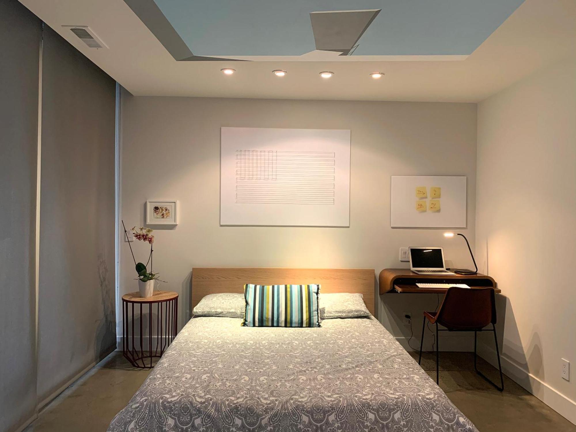 Loft With Private Patio In Art Tower * Philadelphia